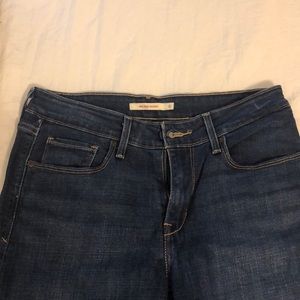 Levi’s Mid-Rise Skinny